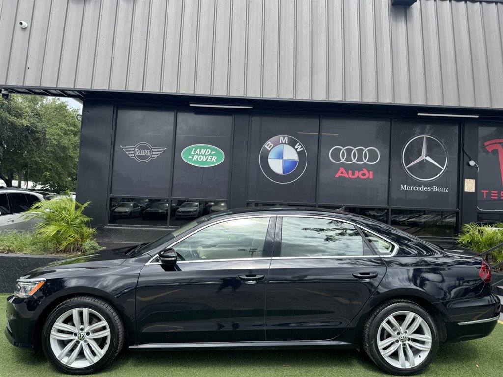 2018 Volkswagen Passat SE photo