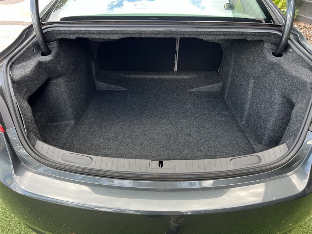 2019 Chevrolet Impala LS photo