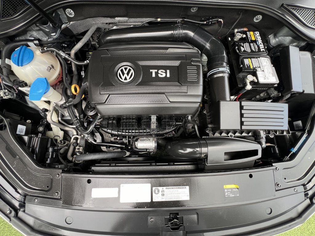 2017 Volkswagen Passat SE photo