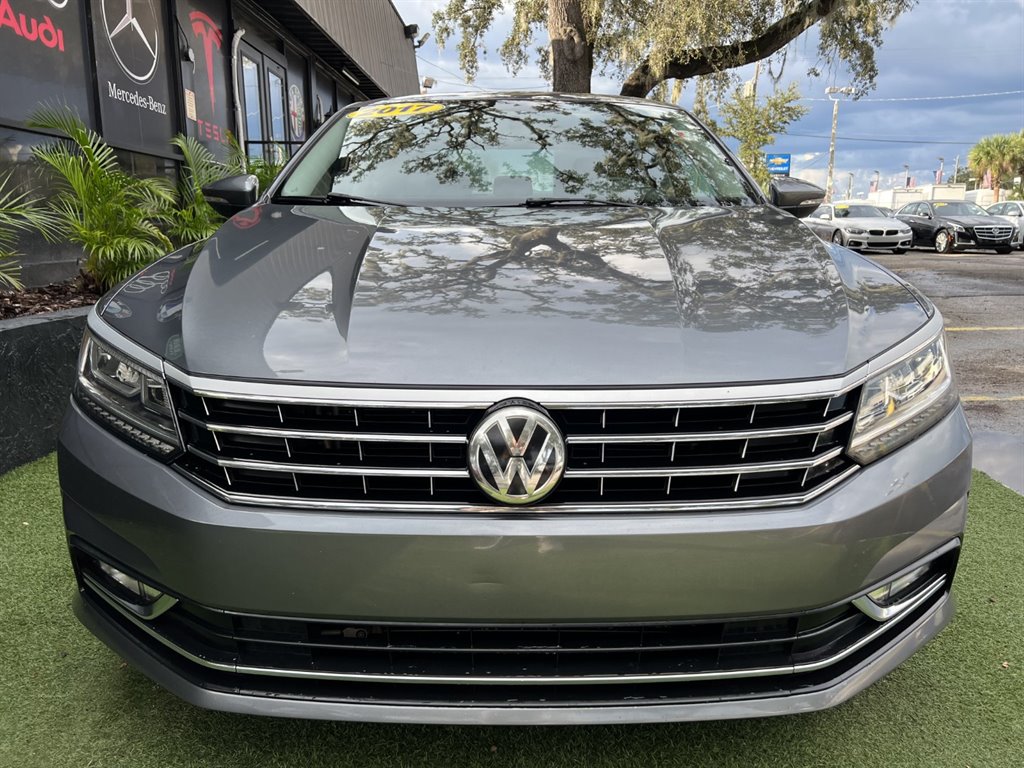 2017 Volkswagen Passat SE photo