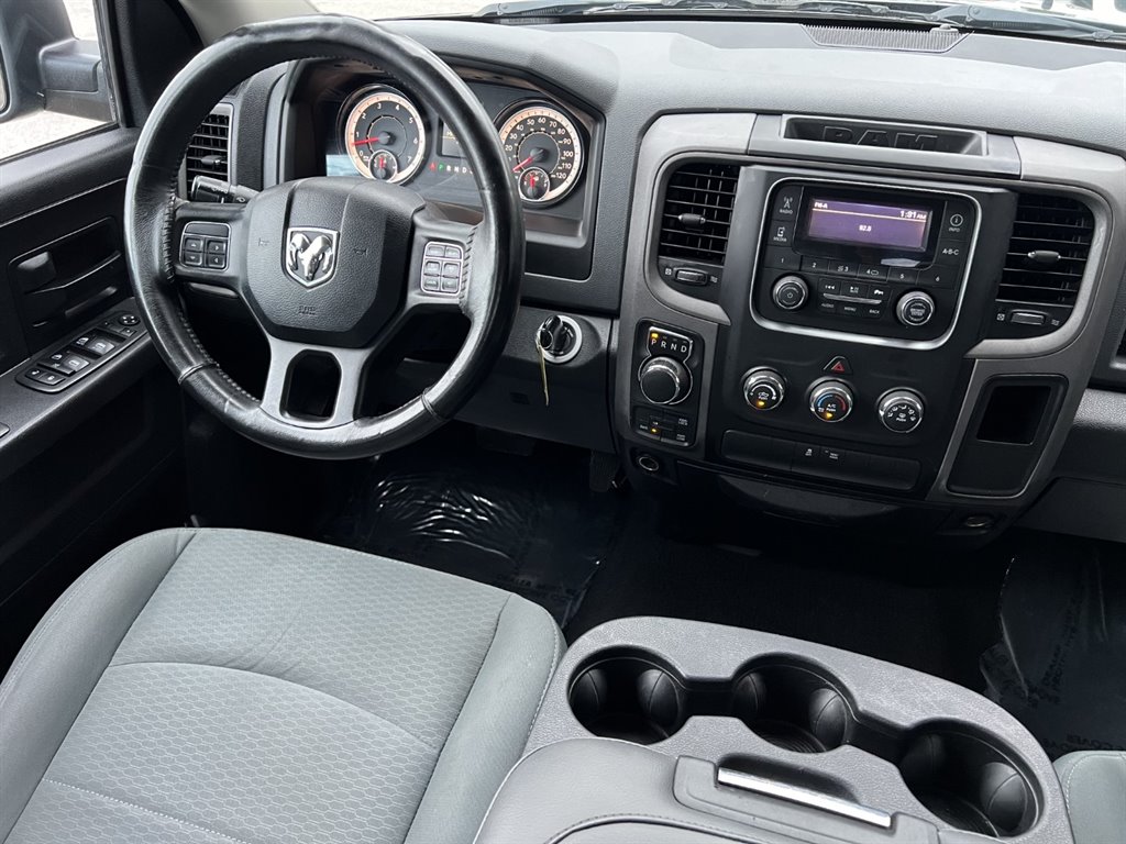 2017 RAM 1500 Tradesman photo