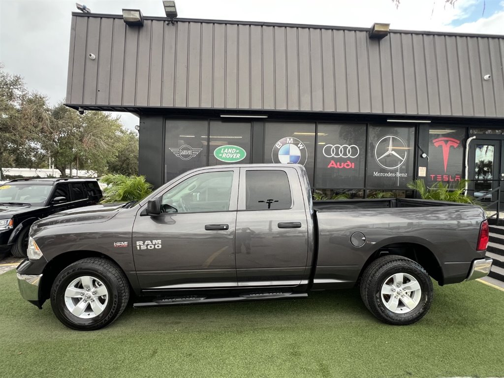 2017 RAM 1500 Tradesman photo