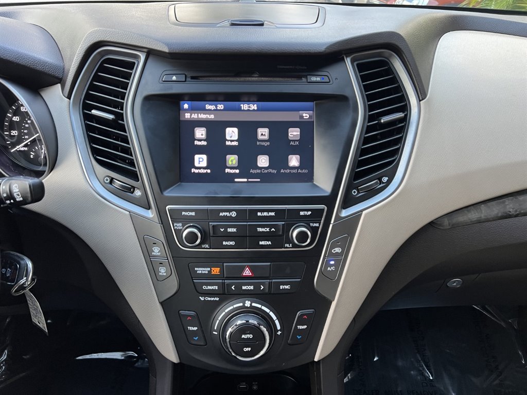 2017 Hyundai Santa Fe Sport - $15,995