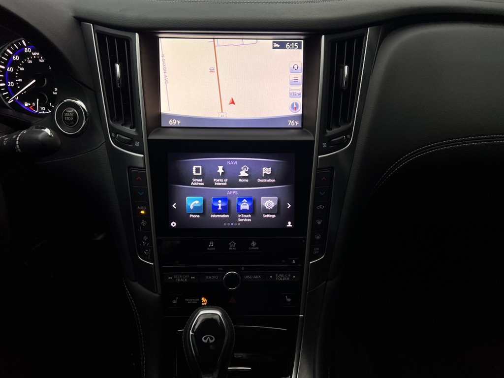 2018 Infiniti Q60 Luxe photo