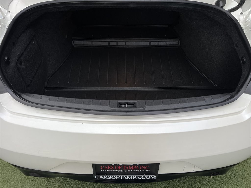 2018 Infiniti Q60 Luxe photo