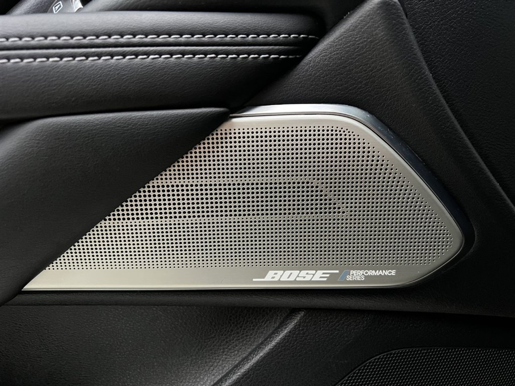 2018 Infiniti Q60 Luxe photo