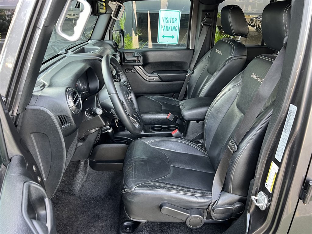 2017 Jeep Wrangler Unlimited Sahara photo