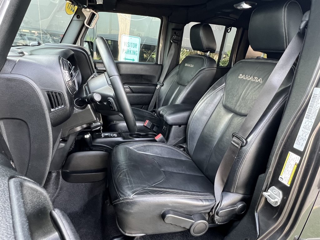 2017 Jeep Wrangler Unlimited Sahara photo