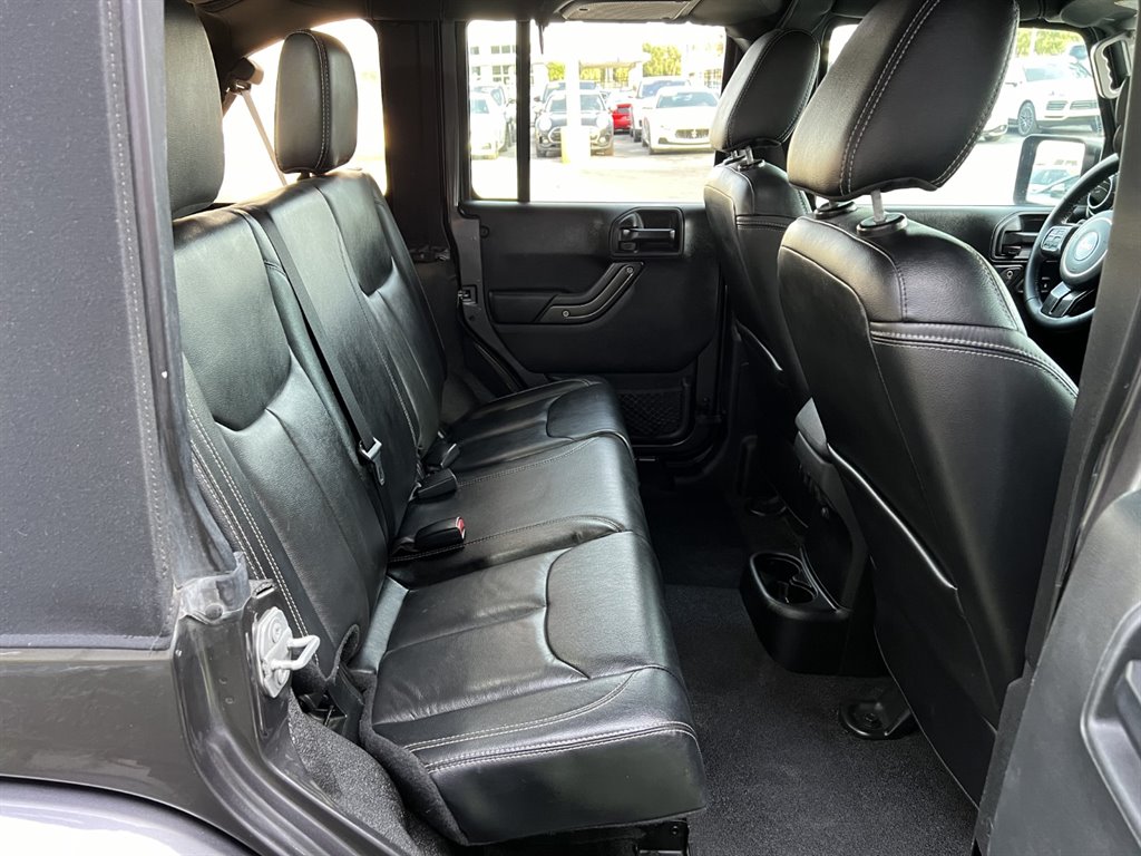 2017 Jeep Wrangler Unlimited Sahara photo