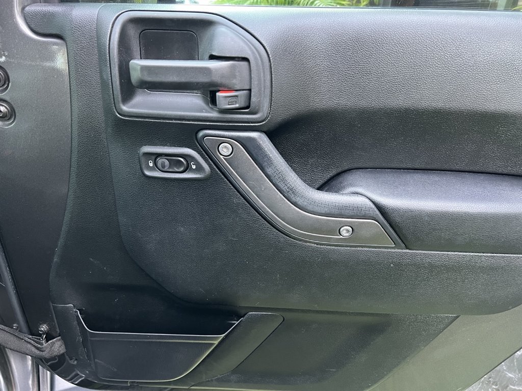2017 Jeep Wrangler Unlimited Sahara photo