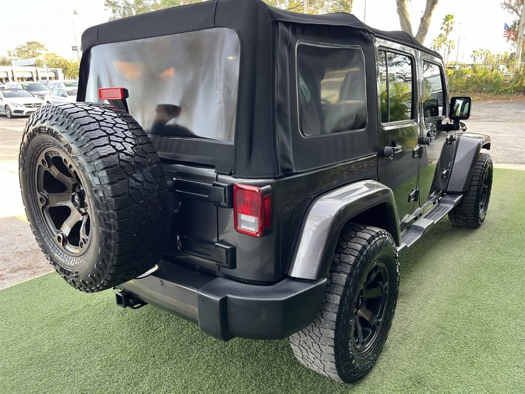 2017 Jeep Wrangler Unlimited Sahara photo