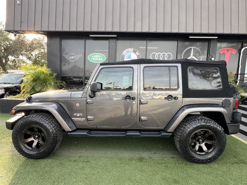 2017 Jeep Wrangler Unlimited Sahara photo