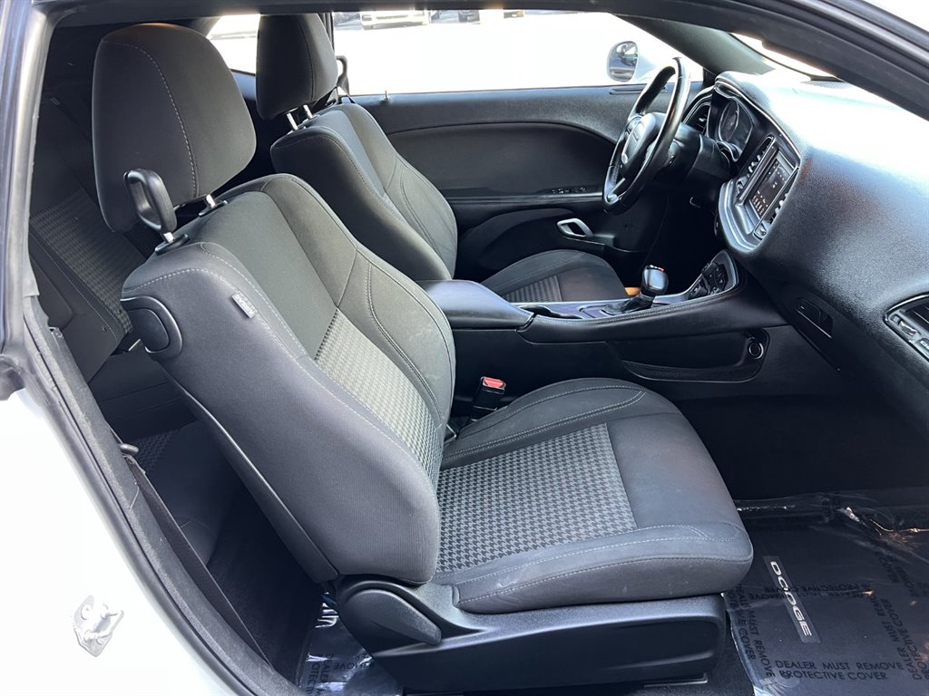 2018 Dodge Challenger SXT photo