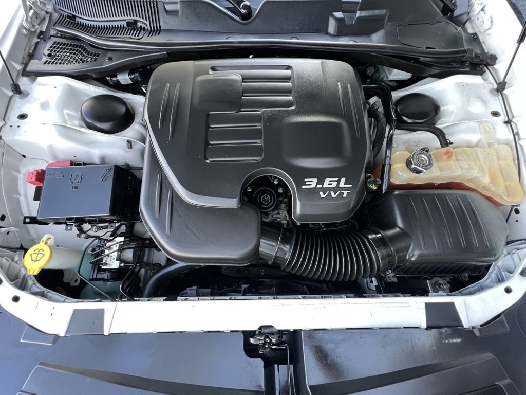 2018 Dodge Challenger SXT photo