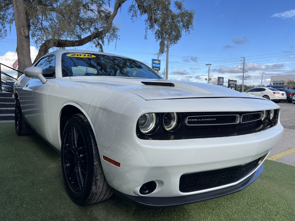2018 Dodge Challenger SXT photo