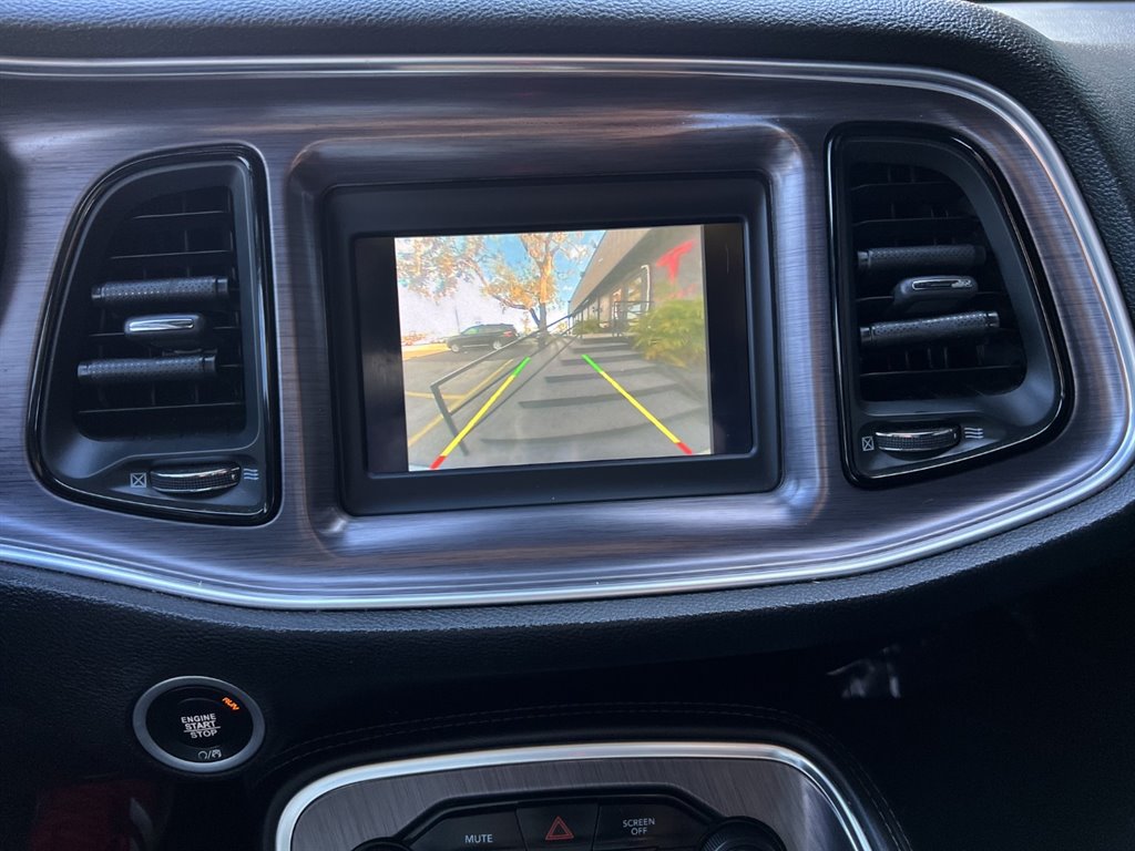 2018 Dodge Challenger SXT photo