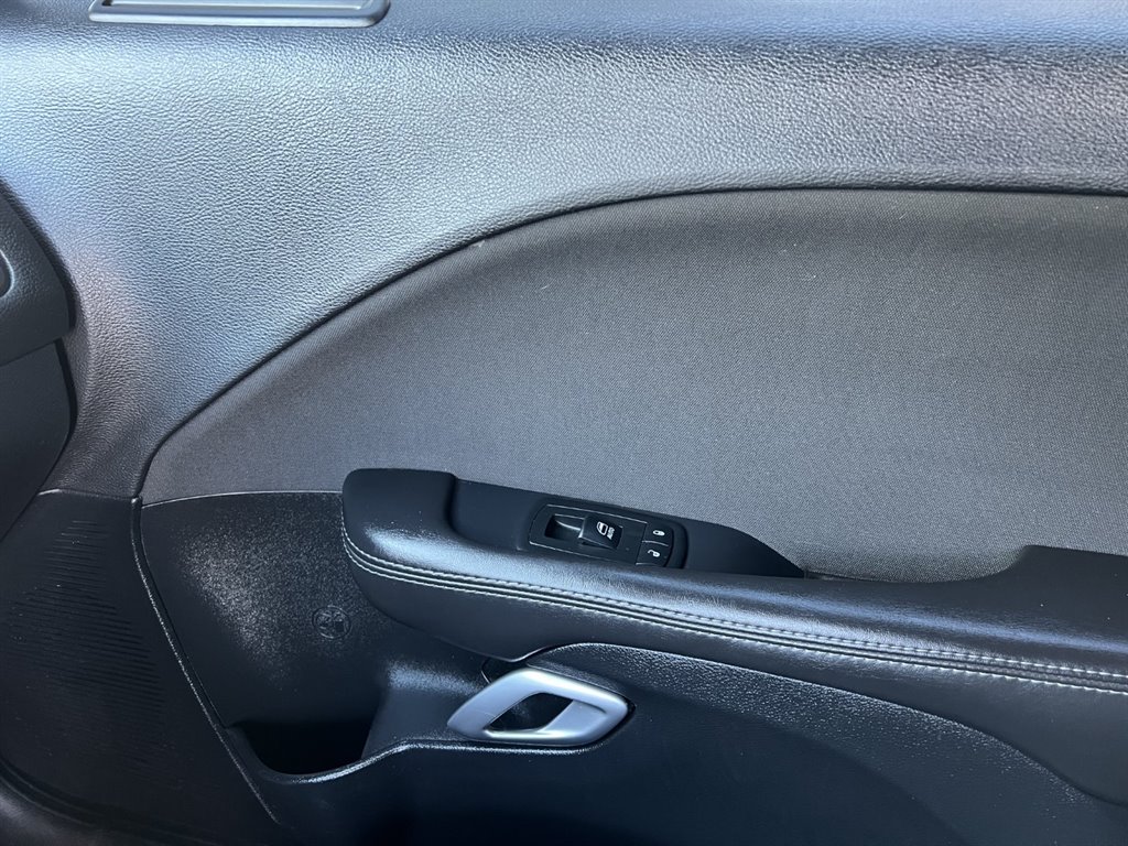 2018 Dodge Challenger SXT photo