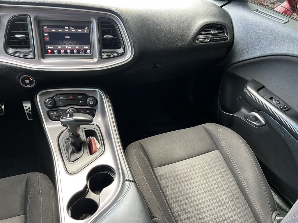2019 Dodge Challenger SXT photo