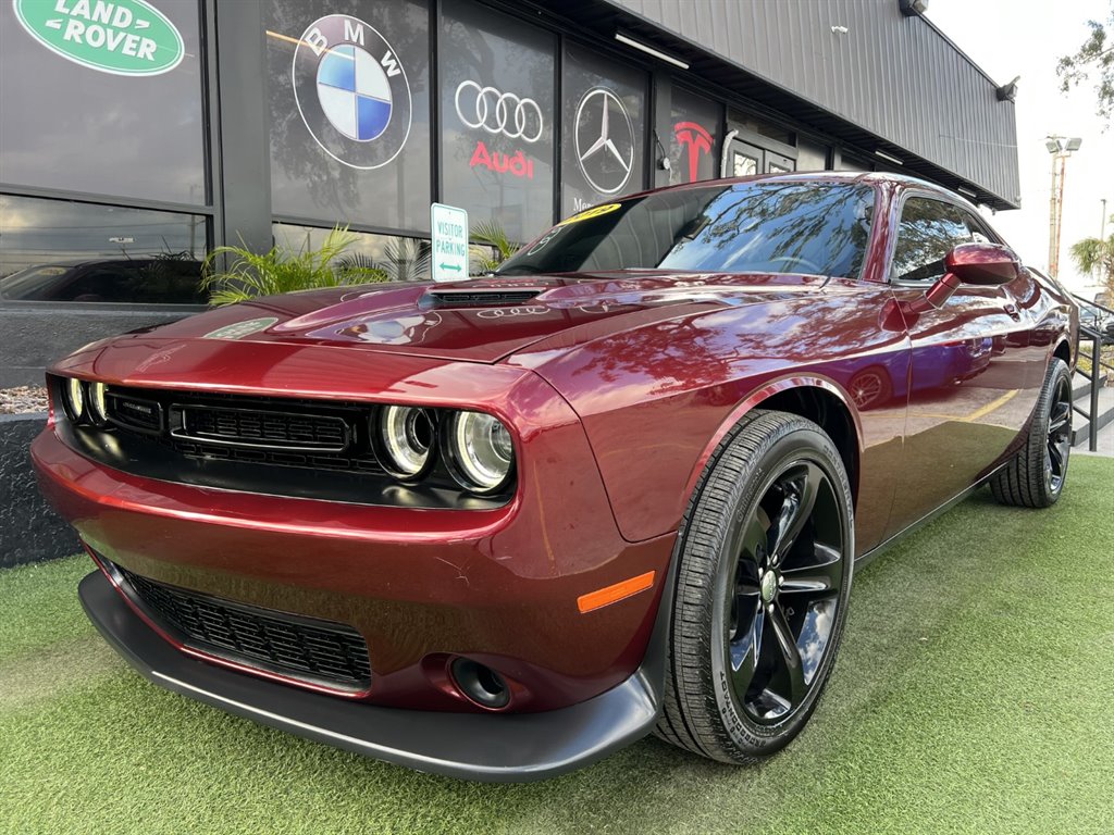2019 Dodge Challenger SXT photo