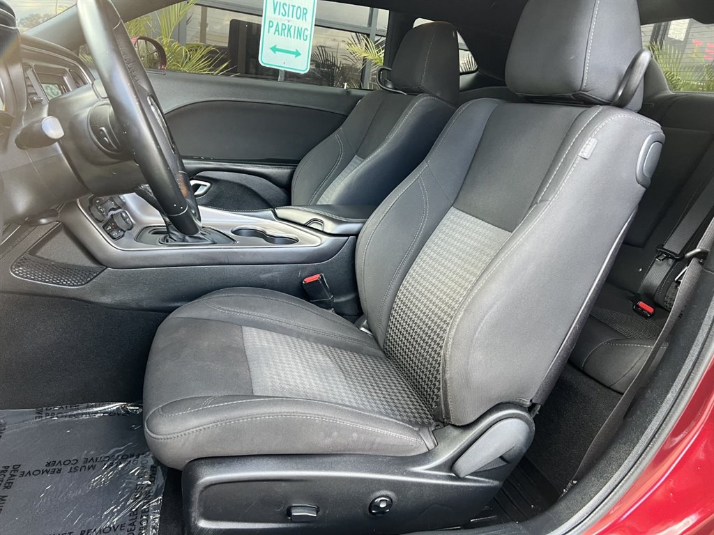 2019 Dodge Challenger SXT photo