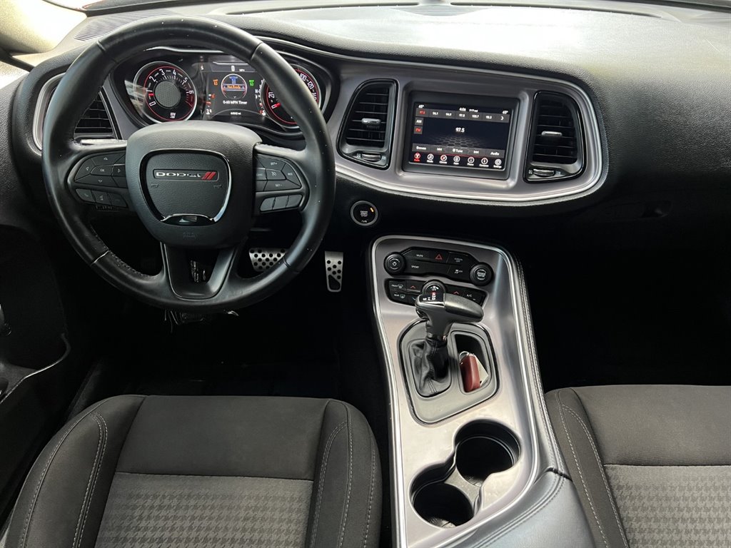 2019 Dodge Challenger SXT photo
