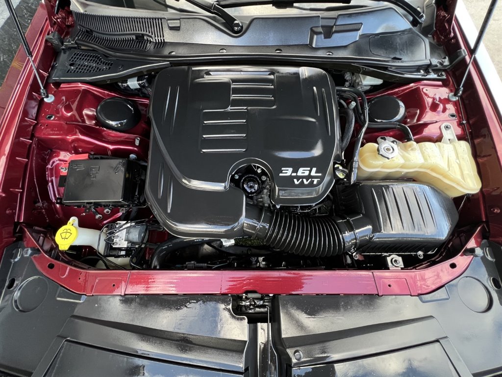 2019 Dodge Challenger SXT photo