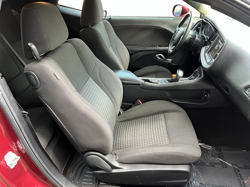 2019 Dodge Challenger SXT photo