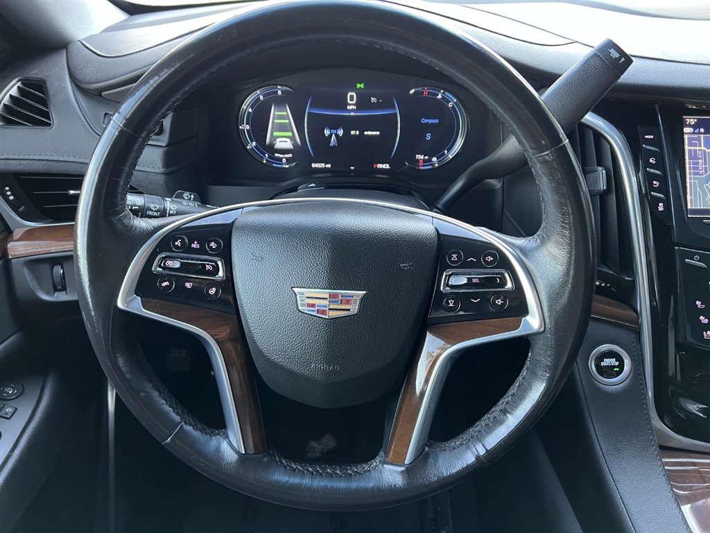 2019 Cadillac Escalade Luxury photo