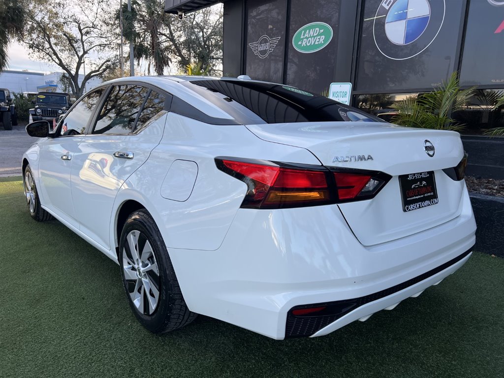 2020 Nissan Altima S photo