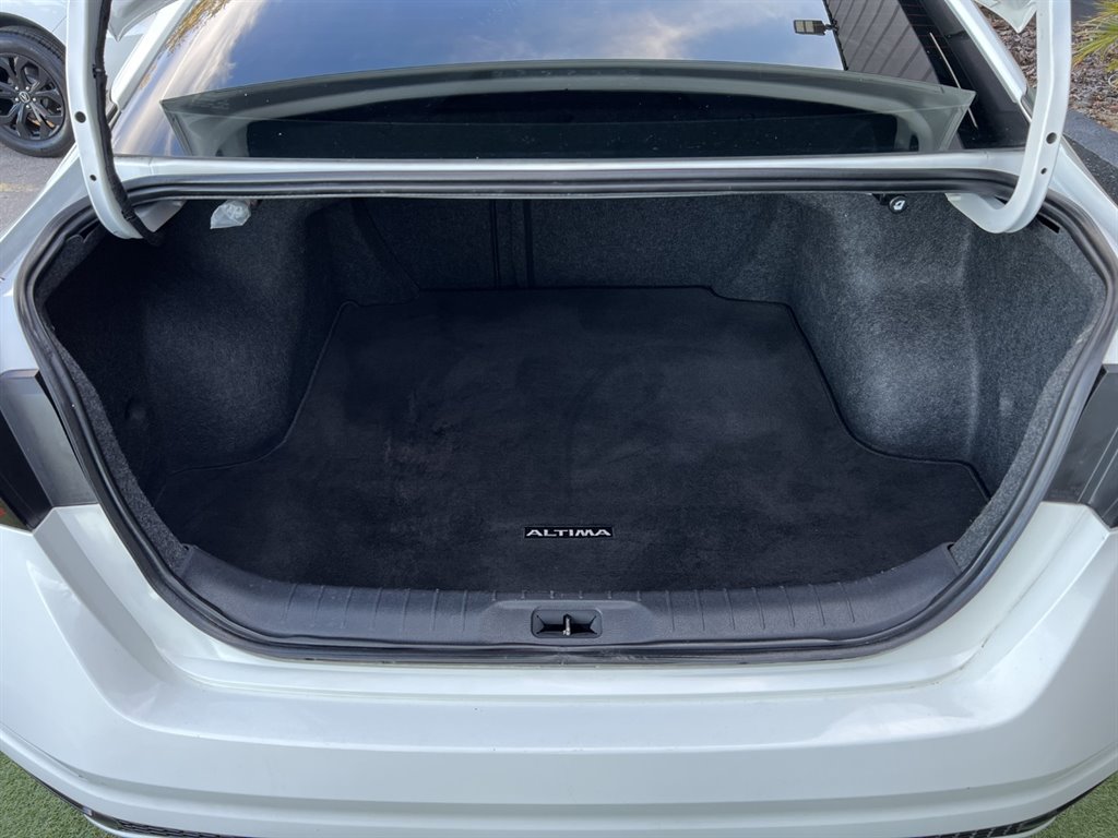 2020 Nissan Altima S photo