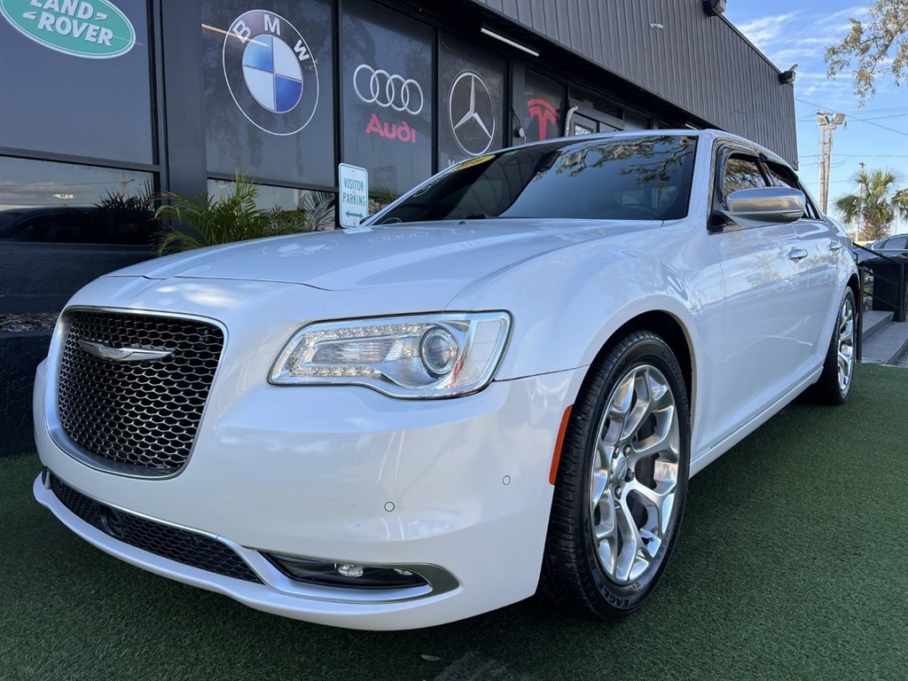 2023 Chrysler Pacifica Touring L photo 30