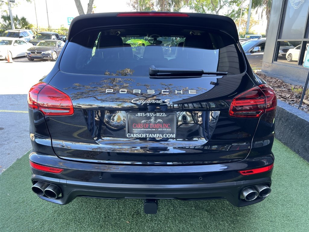2015 Porsche Cayenne S photo