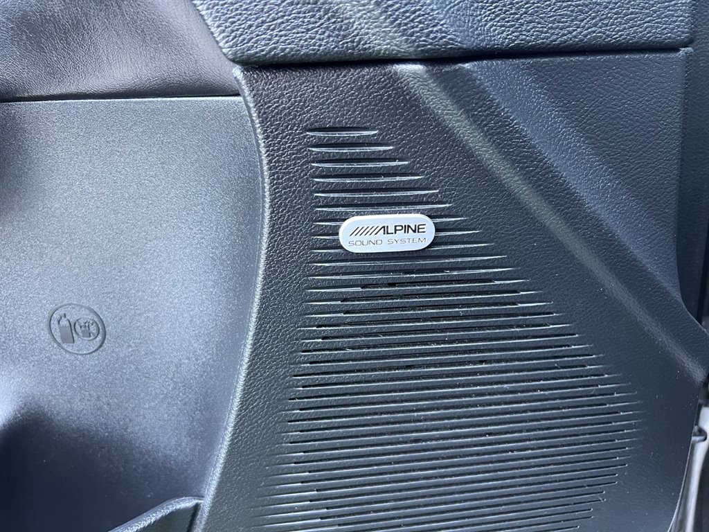 2015 Dodge Challenger R/T Plus photo