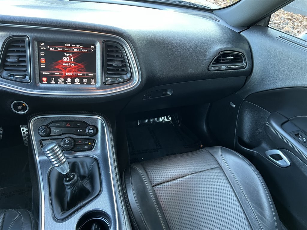 2015 Dodge Challenger R/T Plus photo