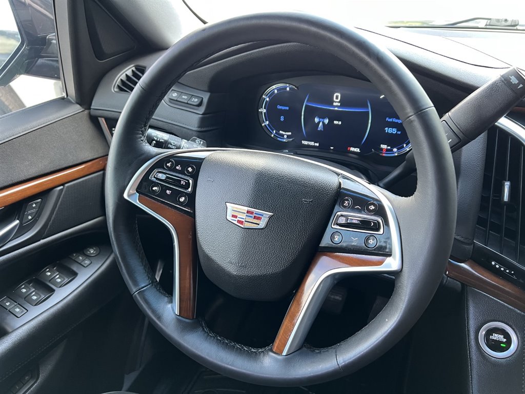 2017 Cadillac Escalade Luxury photo