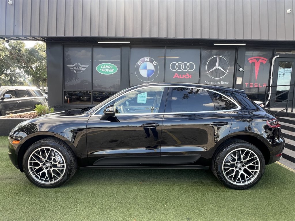 2016 Porsche Macan S photo