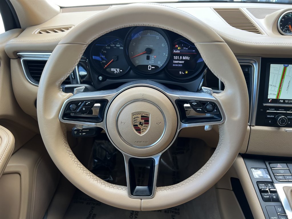 2016 Porsche Macan S photo