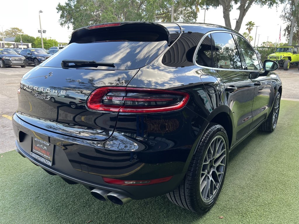 2016 Porsche Macan S photo