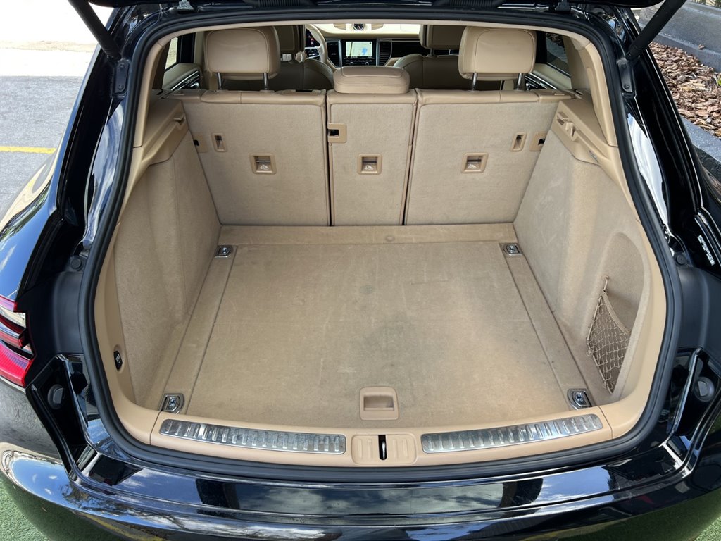 2016 Porsche Macan S photo