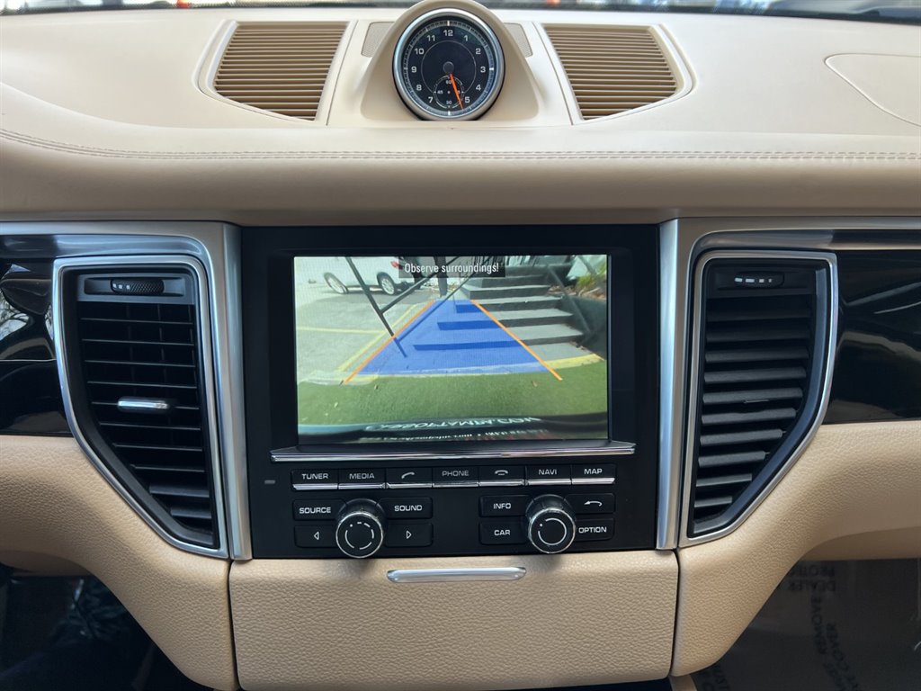 2016 Porsche Macan S photo
