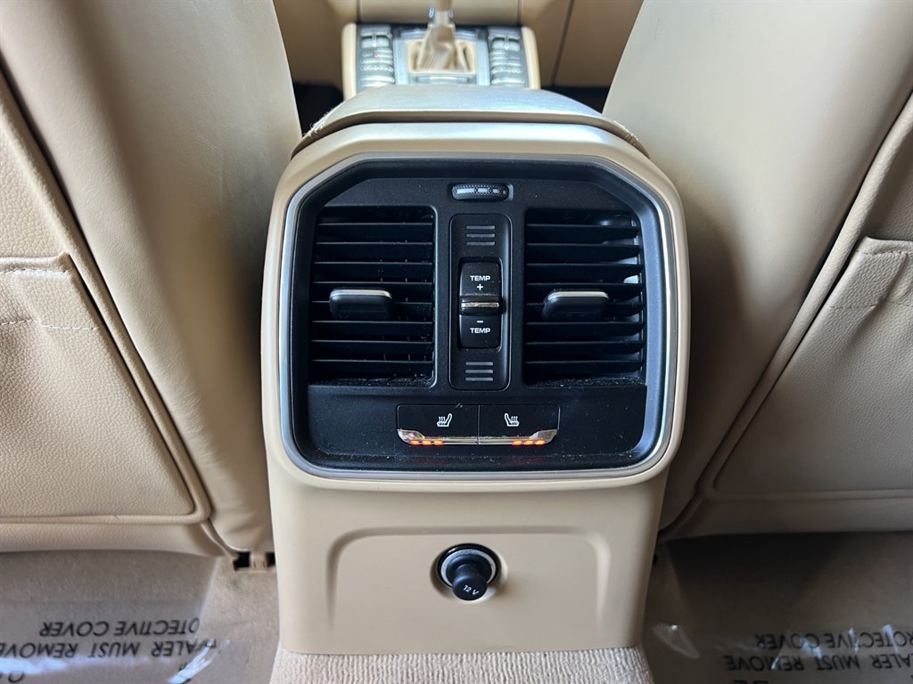 2016 Porsche Macan S photo