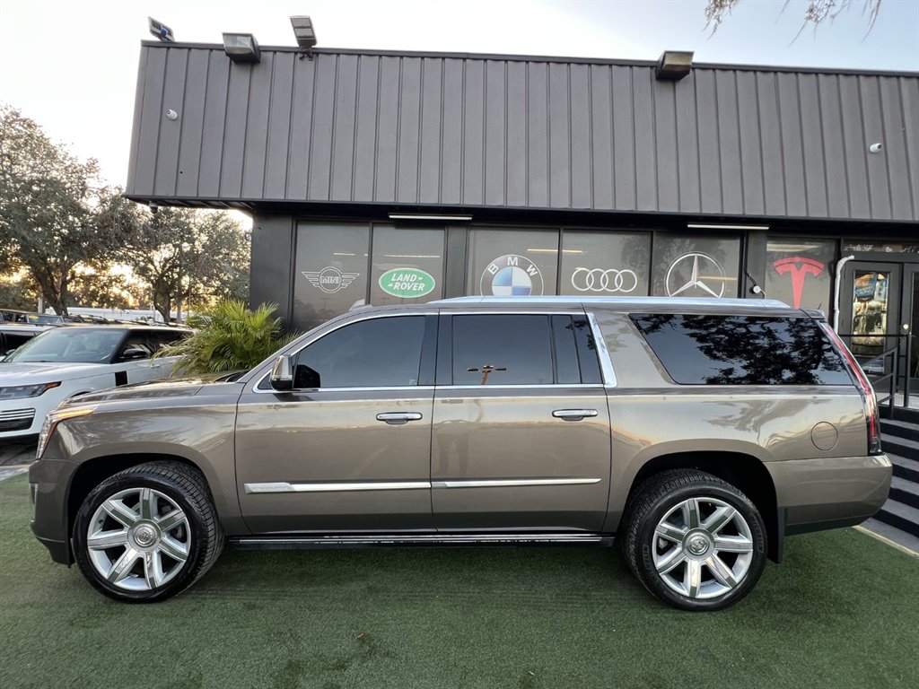 2016 Cadillac Escalade ESV Premium photo