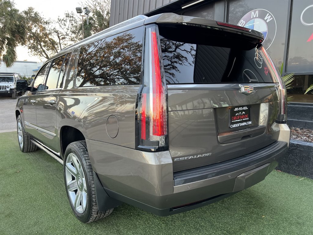 2016 Cadillac Escalade ESV Premium photo