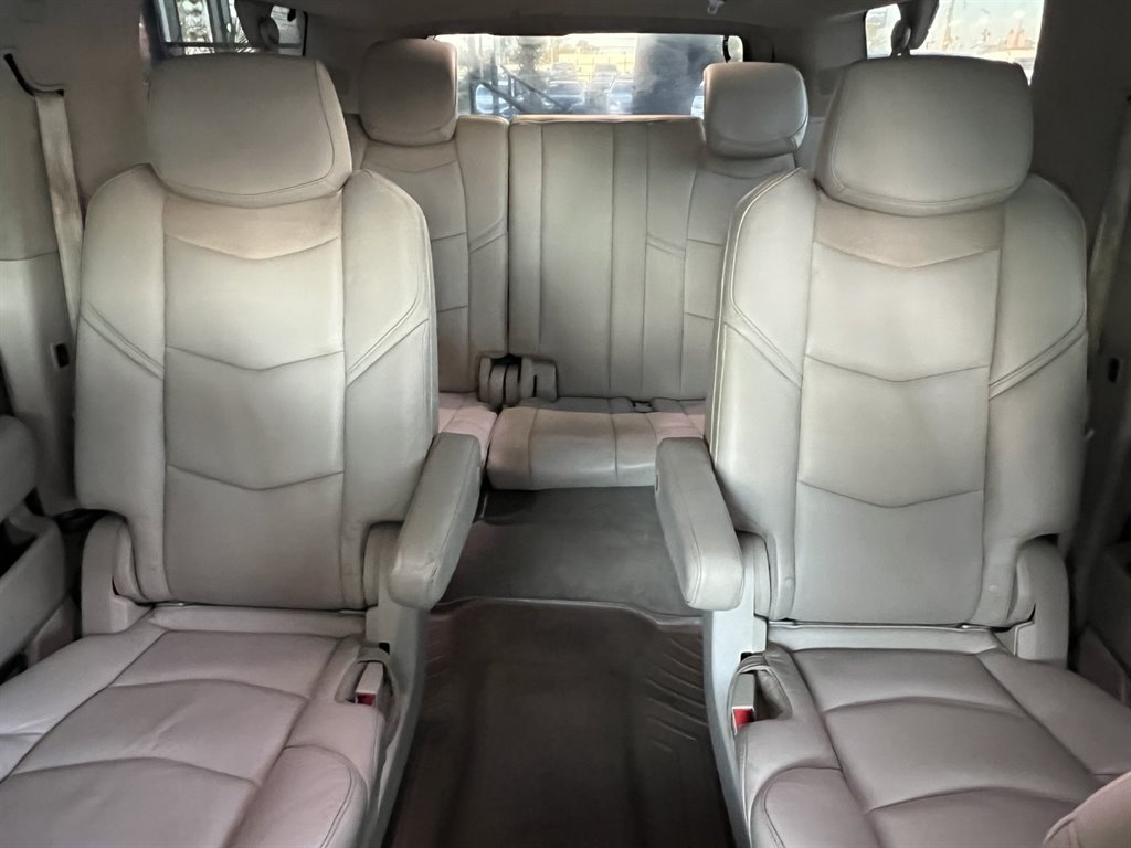 2016 Cadillac Escalade ESV Premium photo