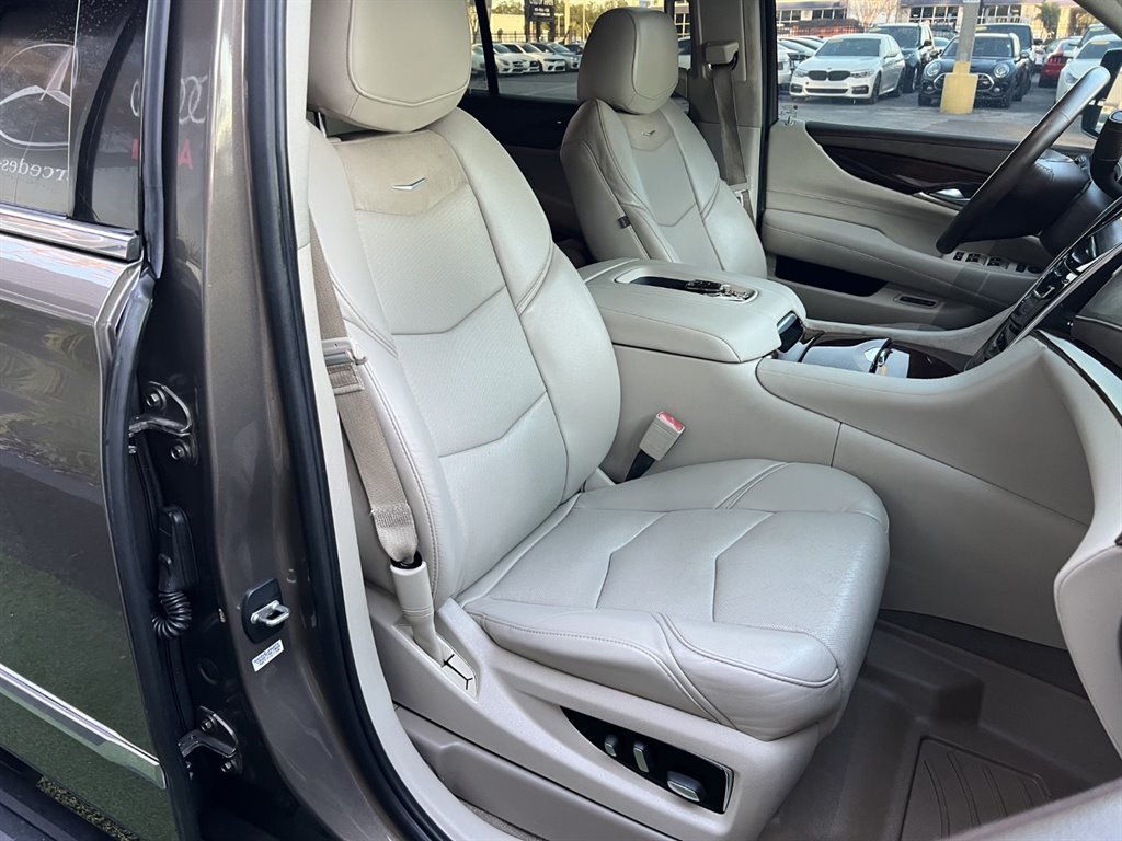 2016 Cadillac Escalade ESV Premium photo
