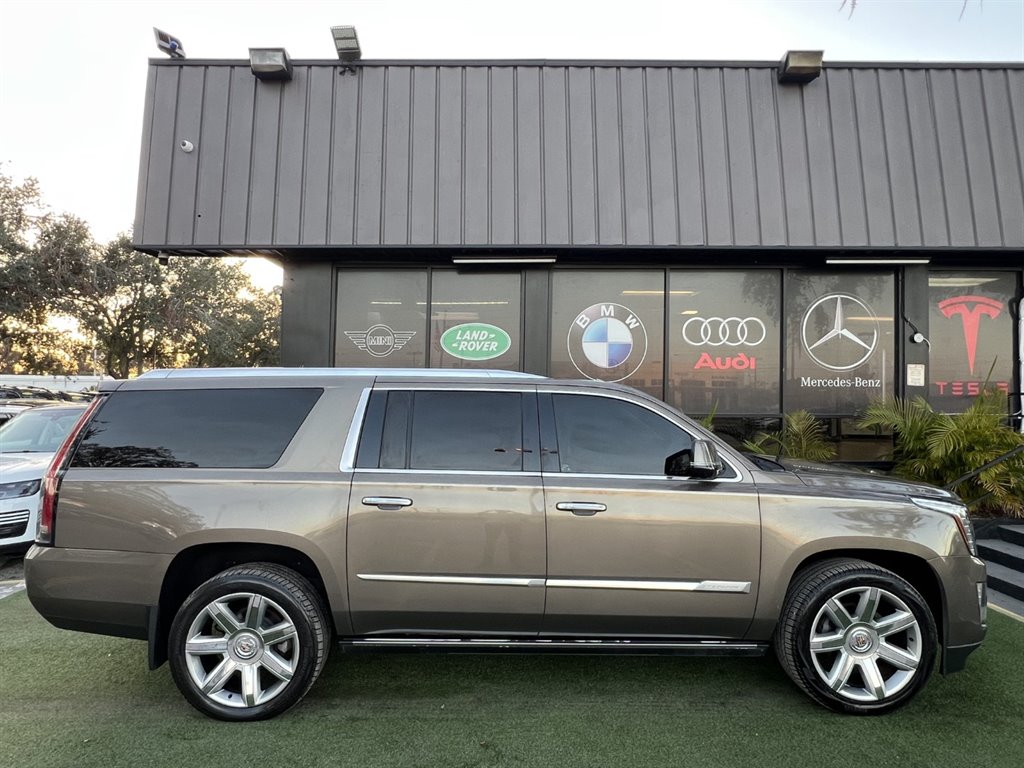 2016 Cadillac Escalade ESV Premium photo