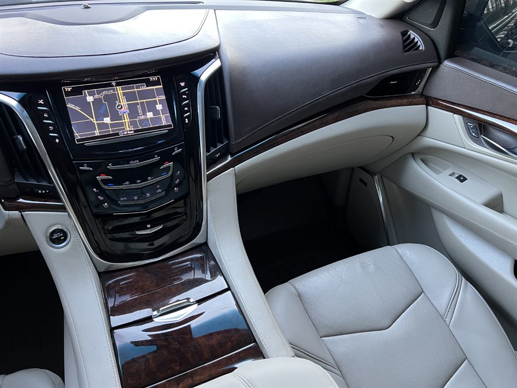 2016 Cadillac Escalade ESV Premium photo
