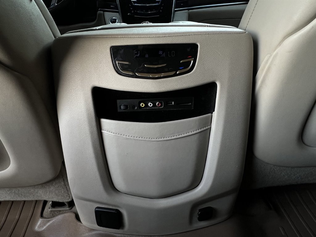 2016 Cadillac Escalade ESV Premium photo