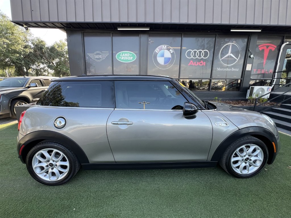 2017 MINI Cooper S photo