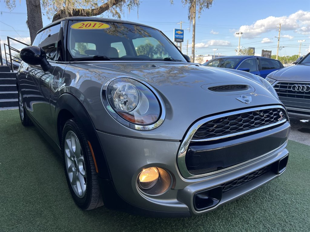2017 MINI Cooper S photo